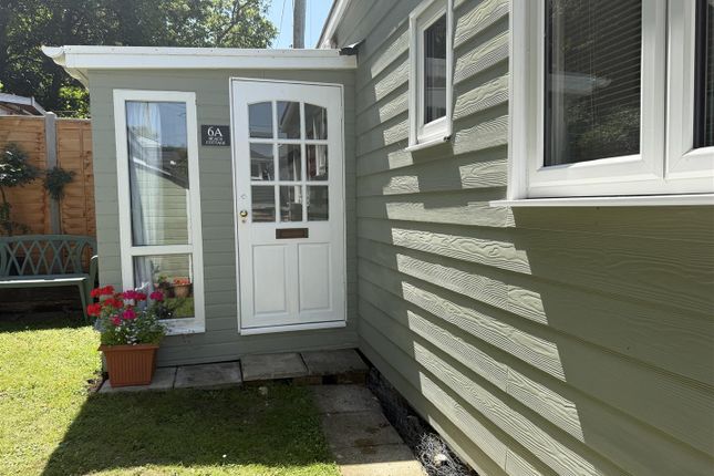 1 bed property, in Shore Path, £330,000