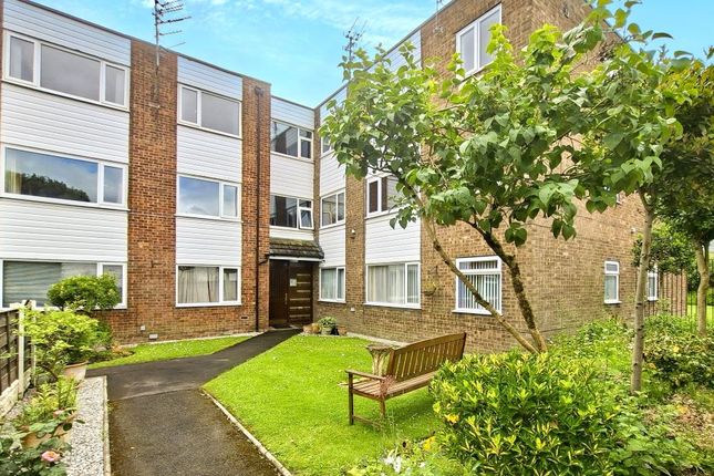1 bed property, in 119 Pole Lane Court, £35,000