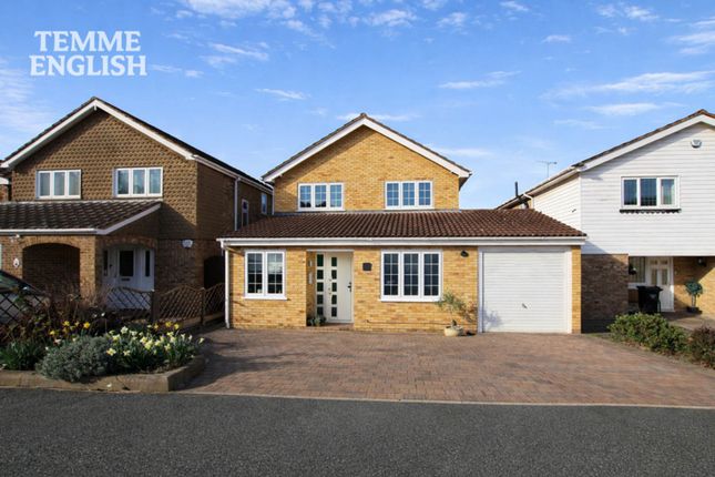4 bed property, in The Durdans, £679,950