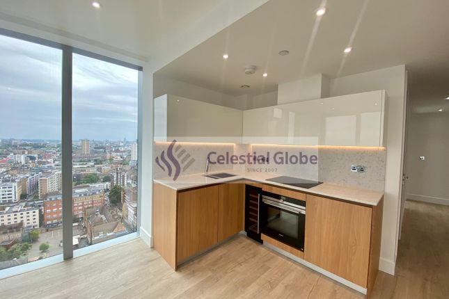 1 bed property, in Piazza Walk, £799,000