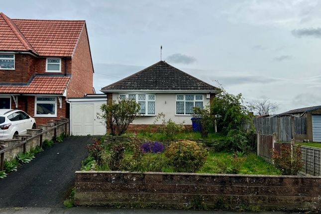 2 bed property, in 53 Bowling Green Road, £59,000