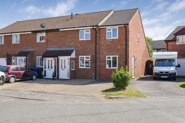 3 bed property, in Warwick Court, £410,000