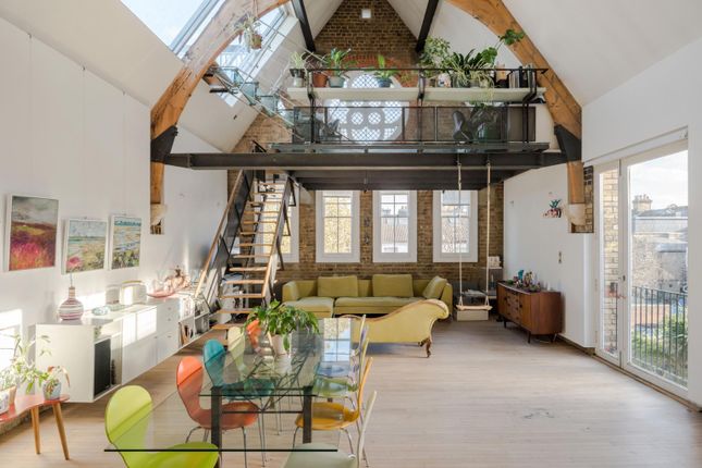 4 bed property, in Archdale Road, £1,975,000