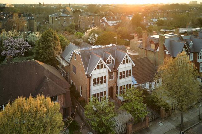 5 bed property, in Grove Park Gardens, £3,200,000