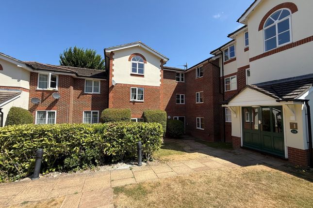2 bed property, in Queen Alexandra Road, £179,950