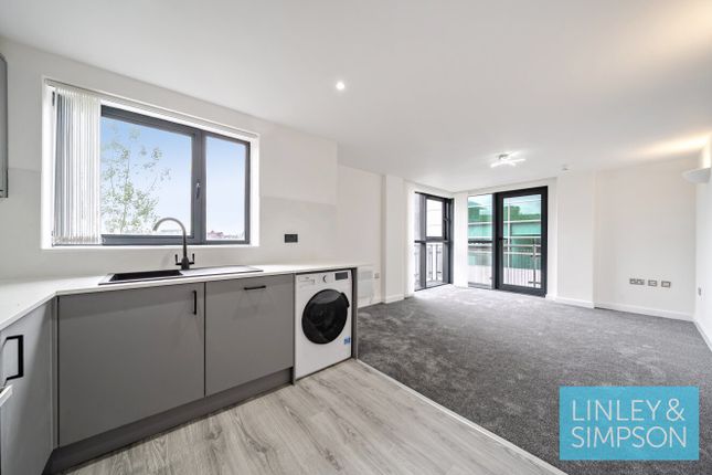 2 bed property, in Velocity North, £205,000