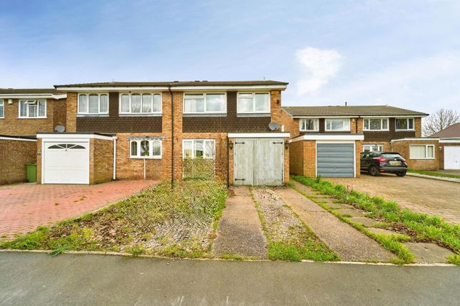 3 bed property, in Parkstone Close, £175,000