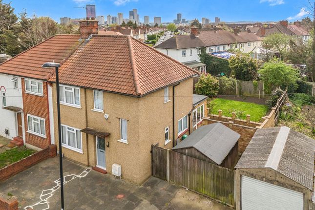 3 bed property, in Drake Road, £475,000