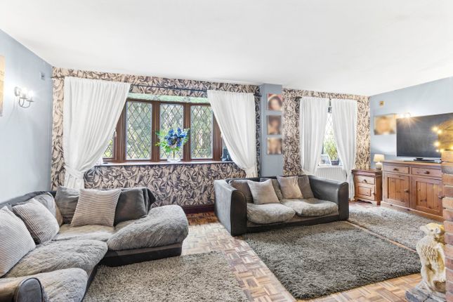 5 bed property, in Dacre Road, £599,950