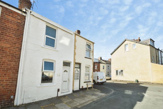 2 bed property, in Avenue Place, £155,000