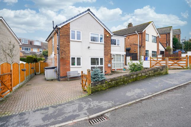 4 bed property, in Rosamond Avenue, £500,000