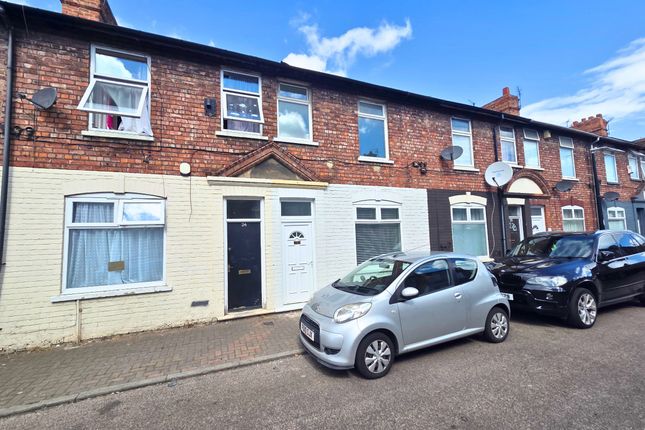 3 bed property, in Essex Street, £95,000