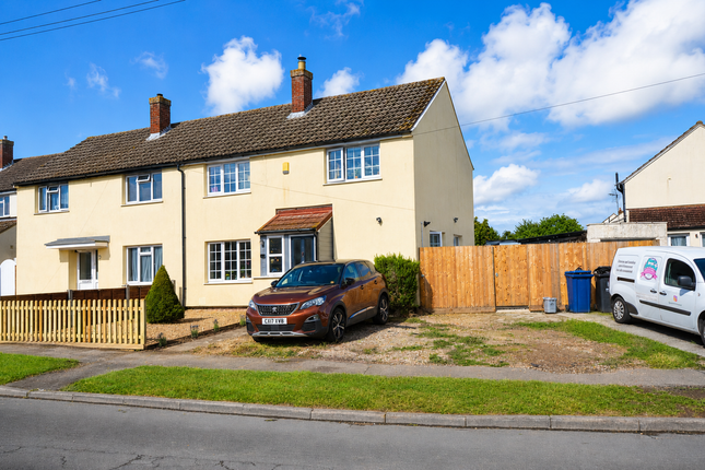 3 bed property, in Evans Way, £350,000