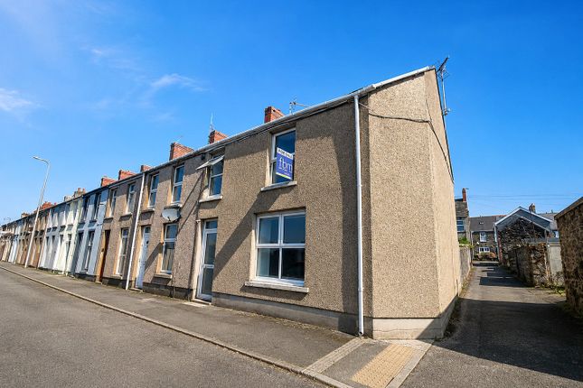 2 bed property, in 233A & B, £125,000