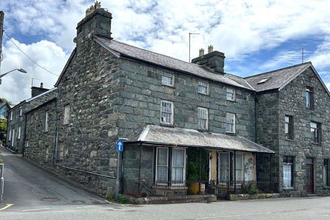 7 bed property, in Ty Cenin, £60,000