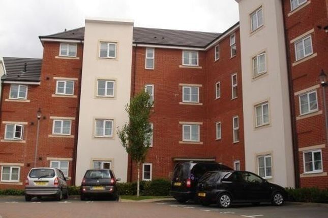 2 bed property, in Maynard Road, £135,000