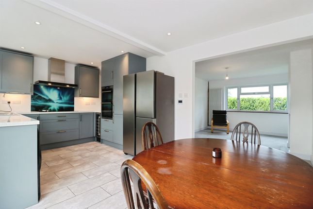 3 bed property, in Merlin Way, £375,000