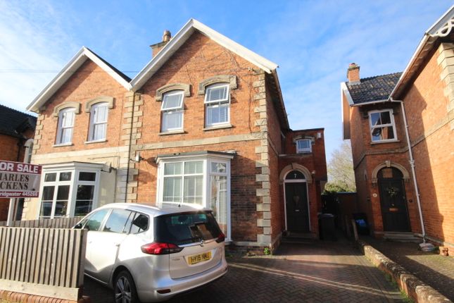 5 bed property, in Alexandra Road, £365,000