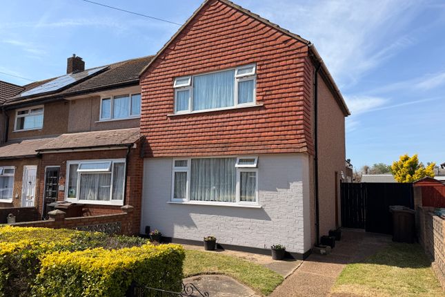 3 bed property, in Marston Avenue, £400,000