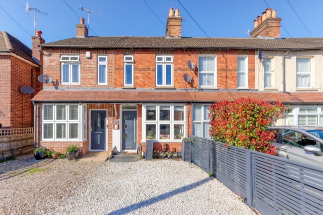 3 bed property, in Lane End Road, £375,000