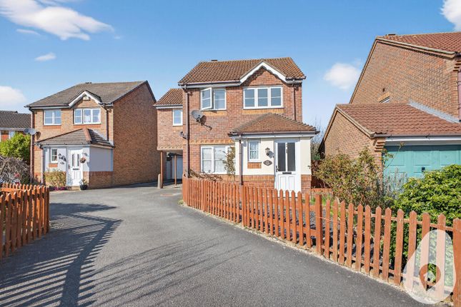 5 bed property, in Jupiter Gate, £475,000
