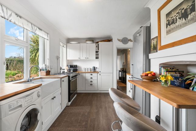 2 bed property, in Westside, £550,000