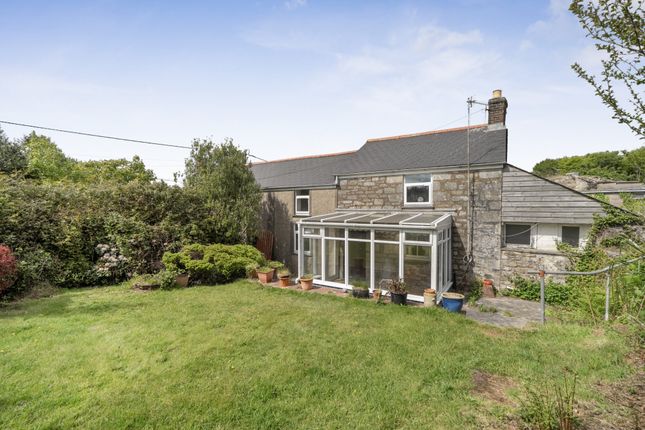 6 bed property, in Breage, £495,000