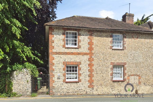2 bed property, in Wish Hill, £230,000