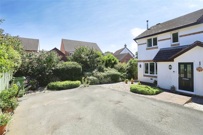 3 bed property, in Amyas Way, £295,000
