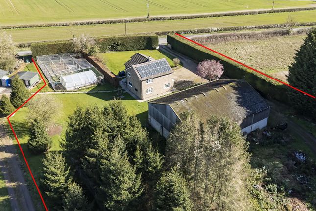 4 bed property, in Burnby Lane, £695,000