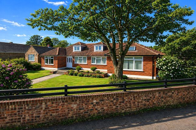 4 bed property, in Springhill, £695,000