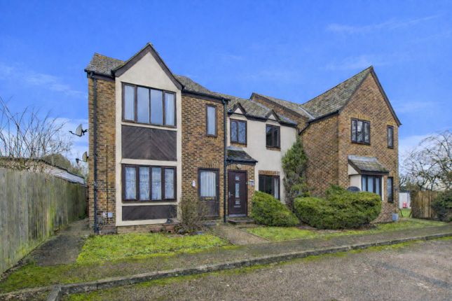 1 bed property, in Old Park Road, £175,000