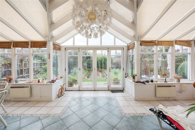 4 bed property, in Gerard Road, £3,000,000