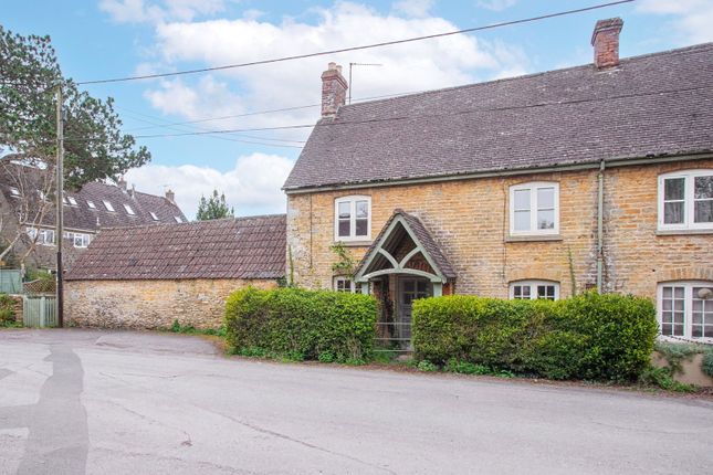 3 bed property, in Park Street, £525,000