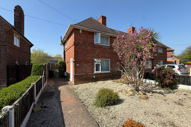 1 bed property, in Ravensworth Road, £115,000