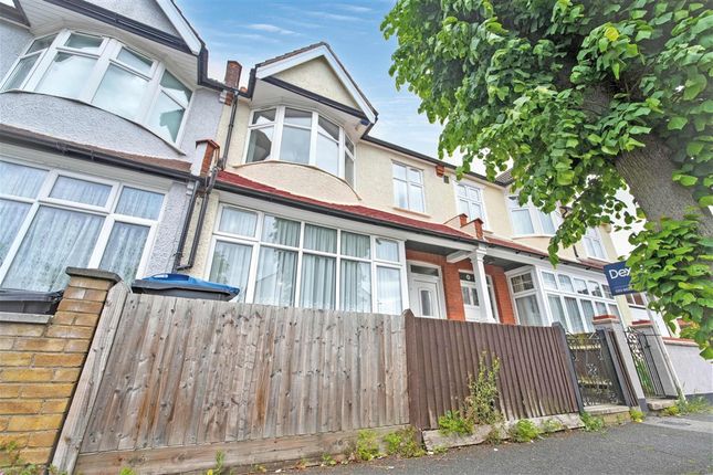 3 bed property, in Goston Gardens, £389,000