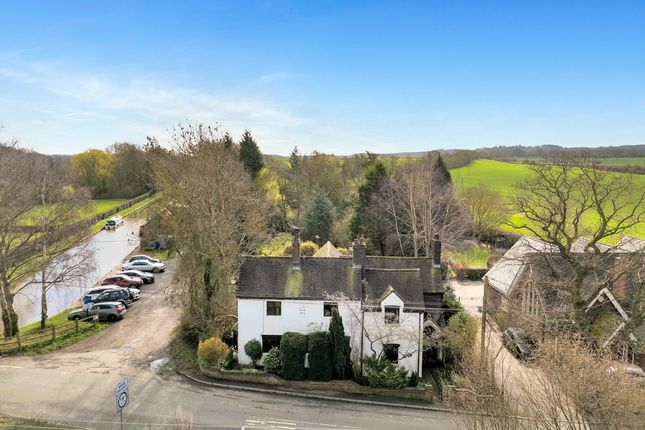 4 bed property, in Grendon, £675,000