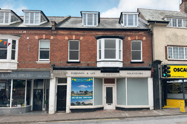 2 bed property, in High Street, £250,000