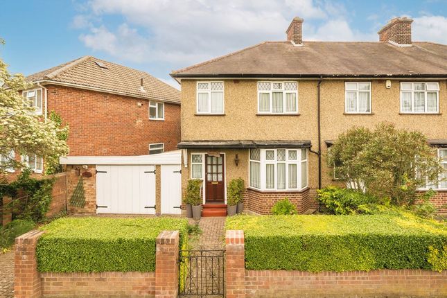3 bed property, in Windmill Lane, £499,950