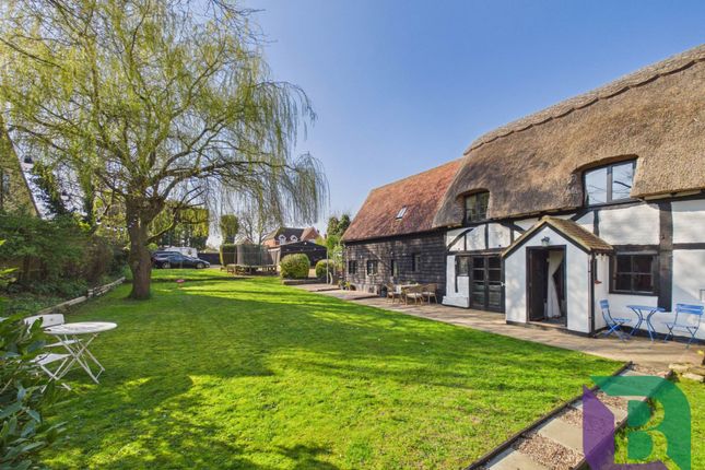 5 bed property, in Westbrook End, £800,000