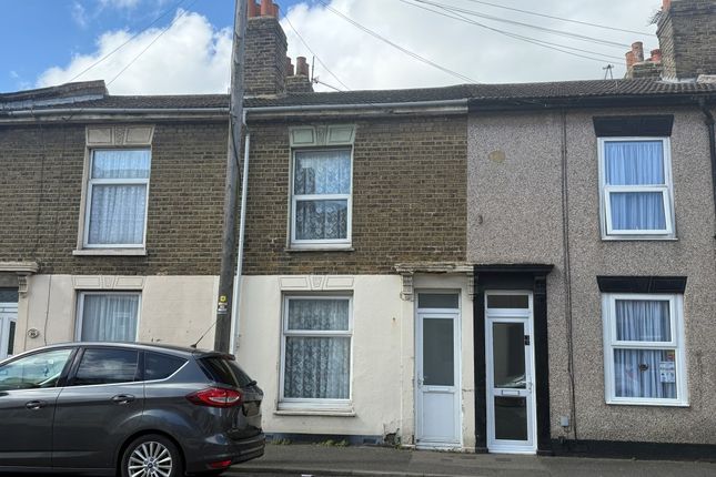 3 bed property, in 37 Cavour Road, £140,000