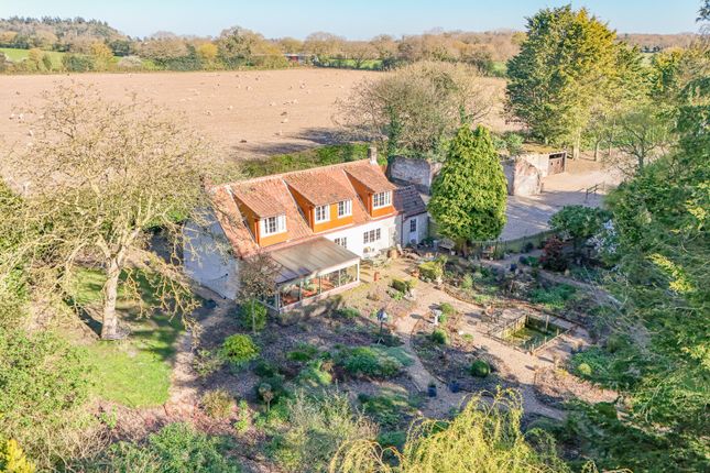 3 bed property, in High Road, £825,000