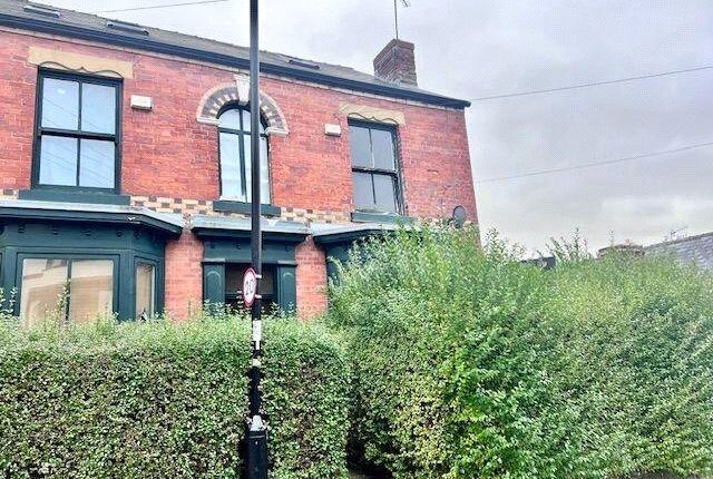 3 bed property, in Blake Street, £254,000