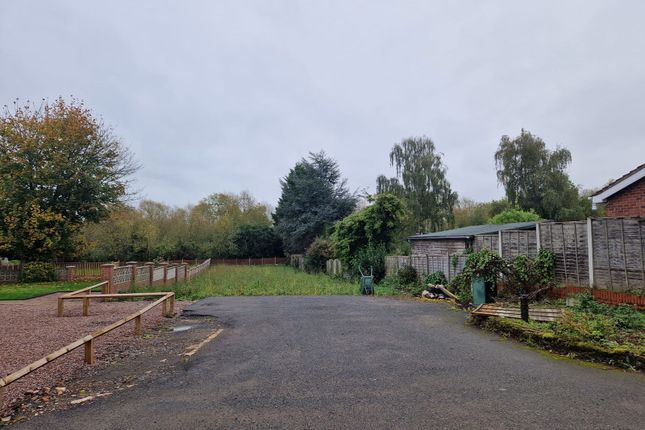 3 bed property, in Building Plot, £180,000