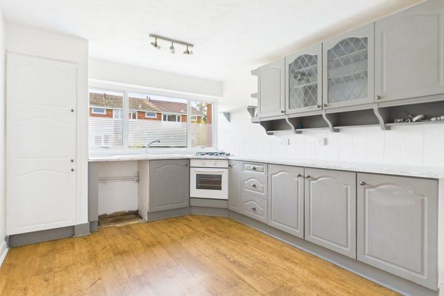 3 bed property, in Wilmot Close, £300,000