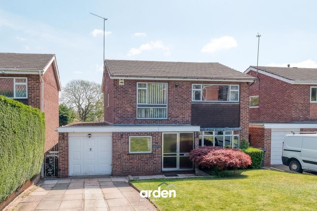 4 bed property, in Runcorn Close, £375,000