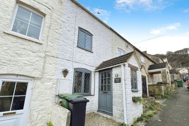 2 bed property, in Union Street, £235,000