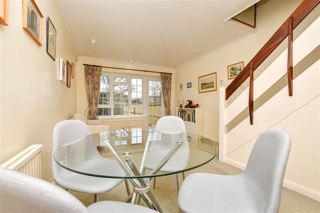 2 bed property, in Walton On The Hill, £450,000