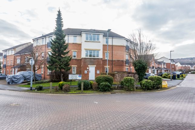 2 bed property, in Foster Drive, £98,000