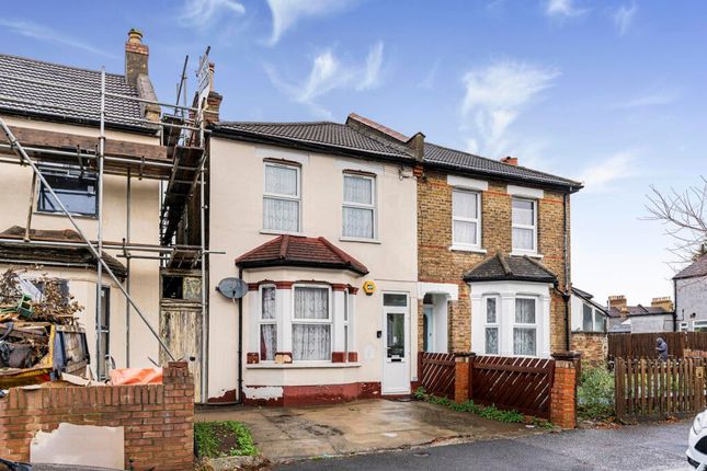 3 bed property, in Livingstone Road, £460,000